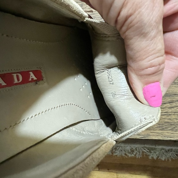Prada loafers size 39 excellent condition - Picture 6 of 6